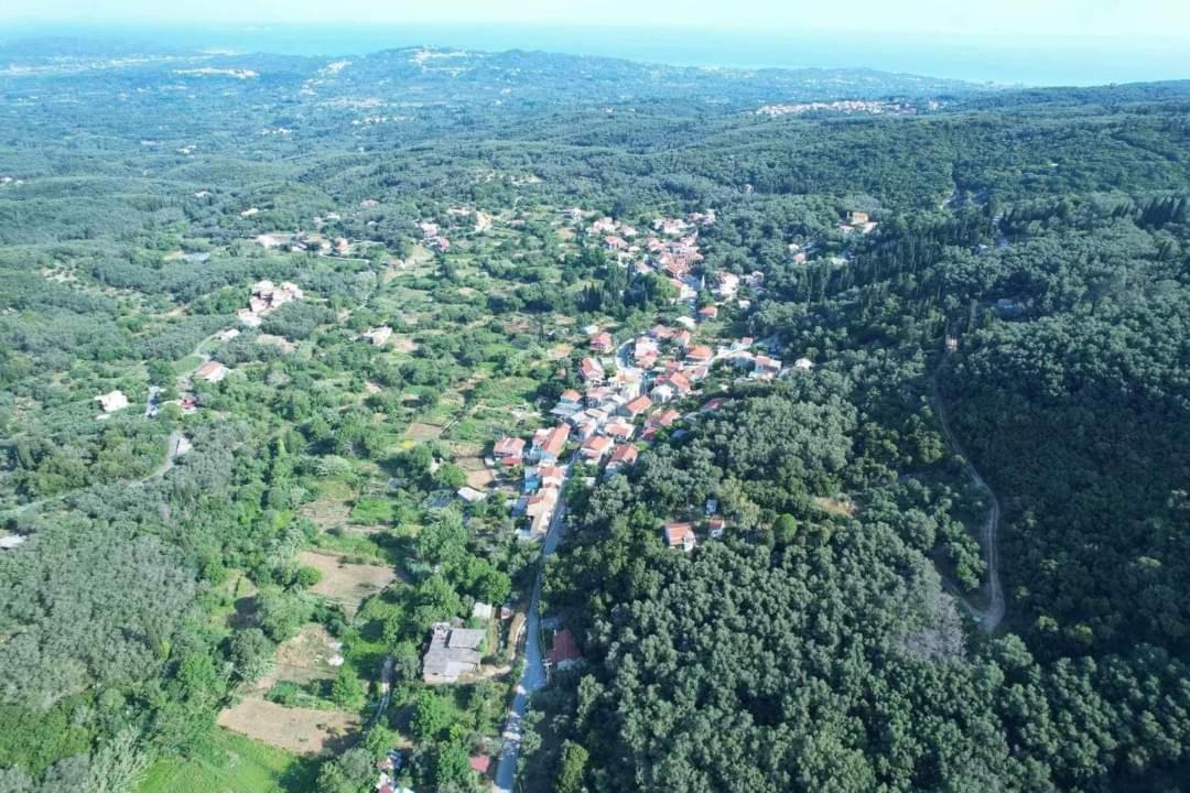 Harry'S Retreat Guest House Klimatia Екстериор снимка
