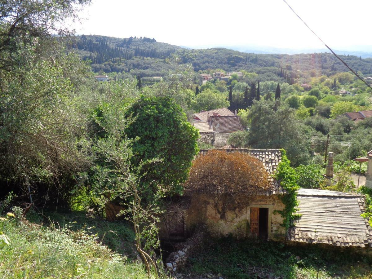 Harry'S Retreat Guest House Klimatia Екстериор снимка