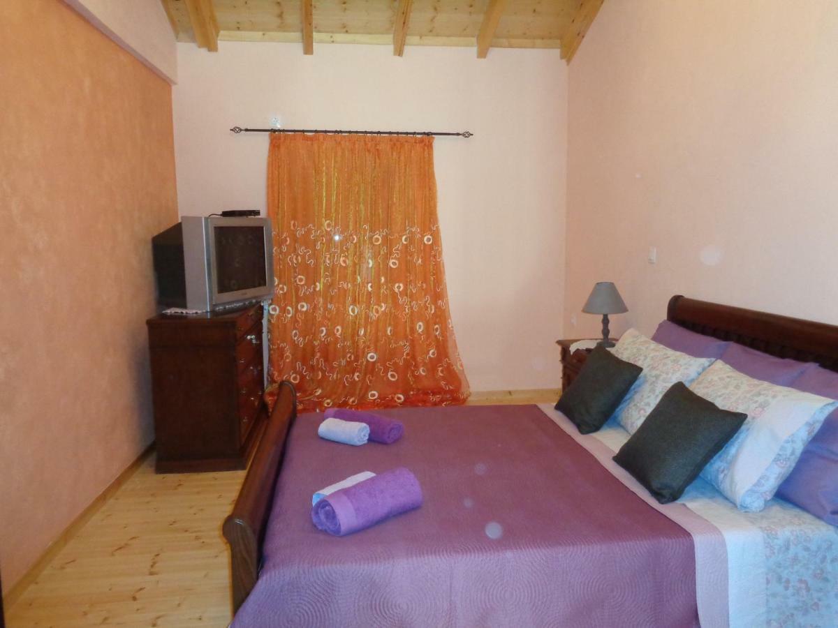 Harry'S Retreat Guest House Klimatia Екстериор снимка