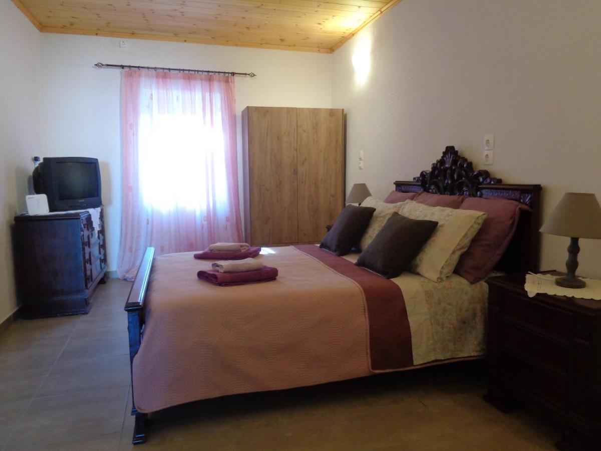 Harry'S Retreat Guest House Klimatia Екстериор снимка