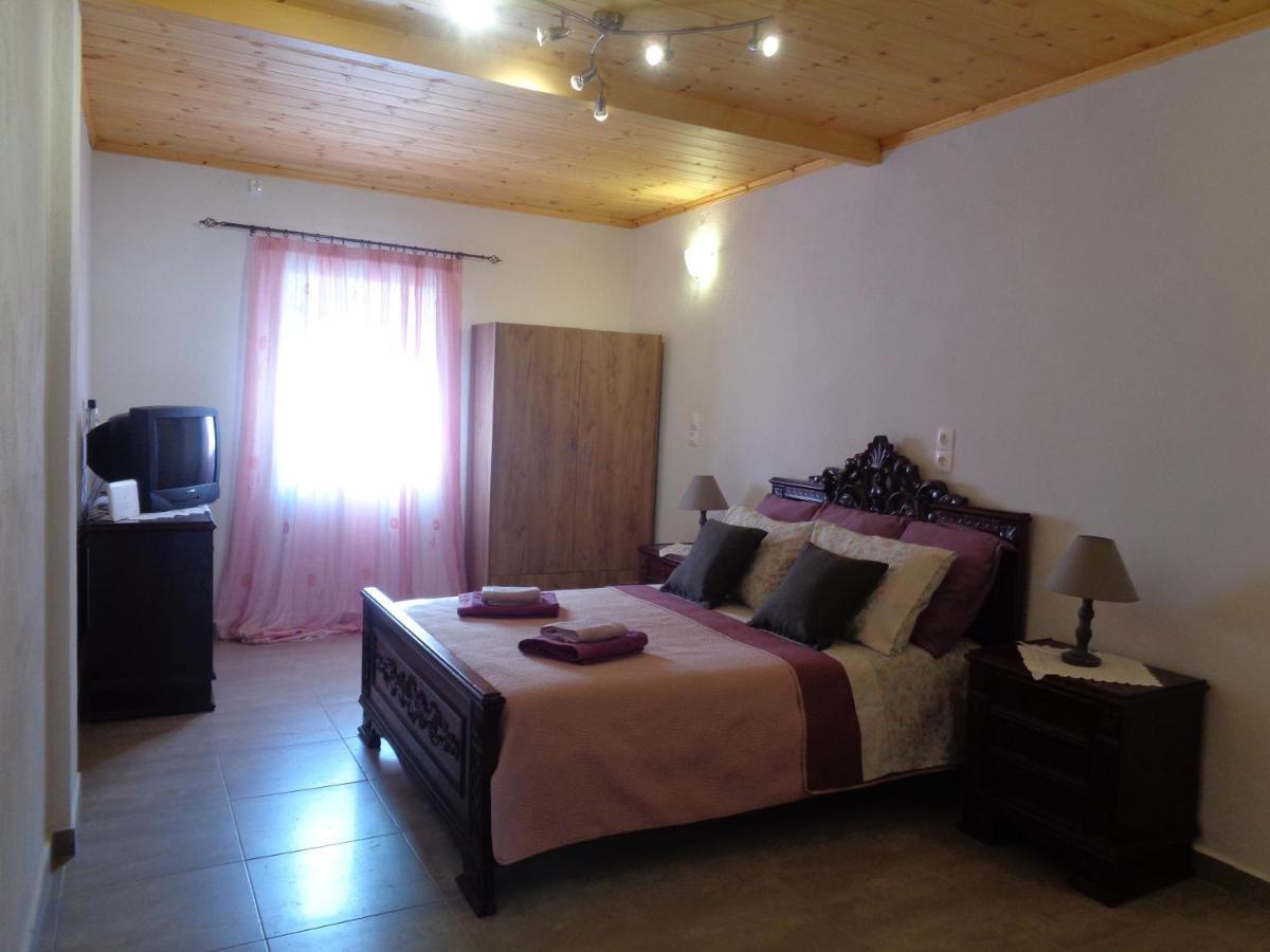 Harry'S Retreat Guest House Klimatia Екстериор снимка
